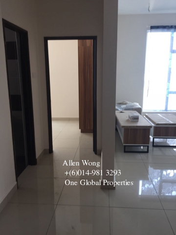 m condominium @ larkin Photo 7