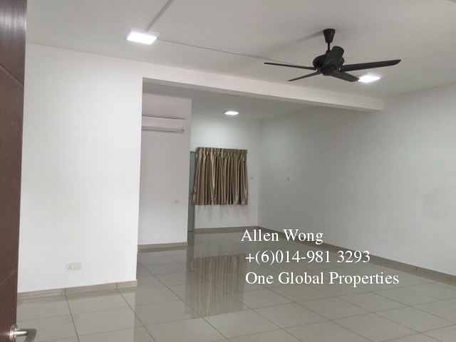 setia tropika 2 storey for rent Photo 1