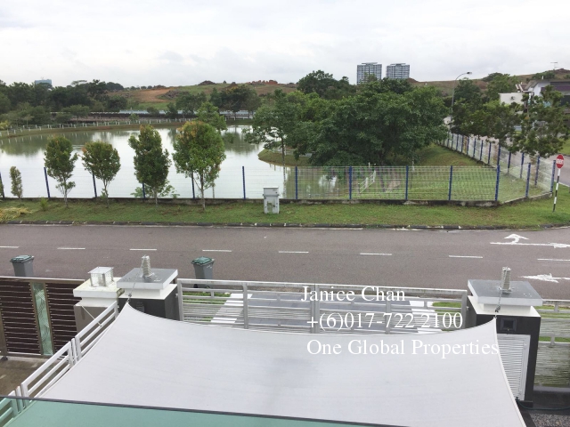 taman seri austin double storey corner house Photo 10