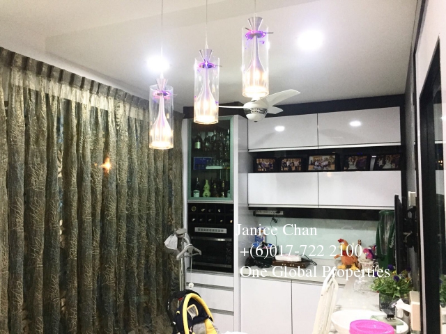 taman seri austin double storey corner house Photo 3