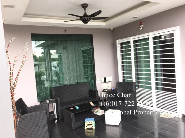 taman seri austin double storey corner house Photo 8