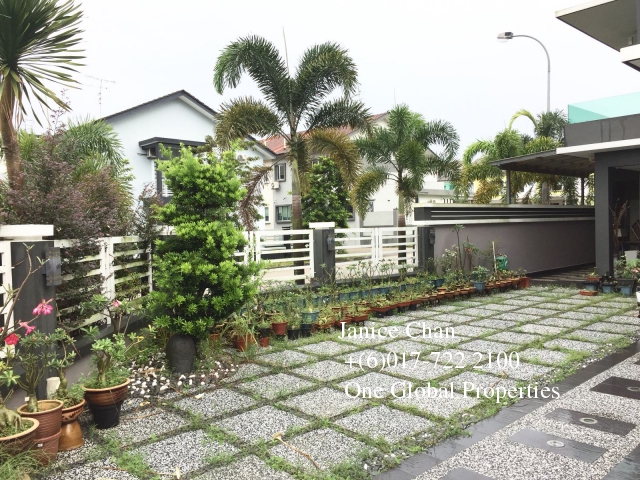 taman seri austin double storey corner house Photo 9